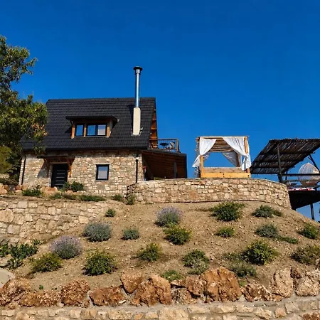 Bano Villa Berat